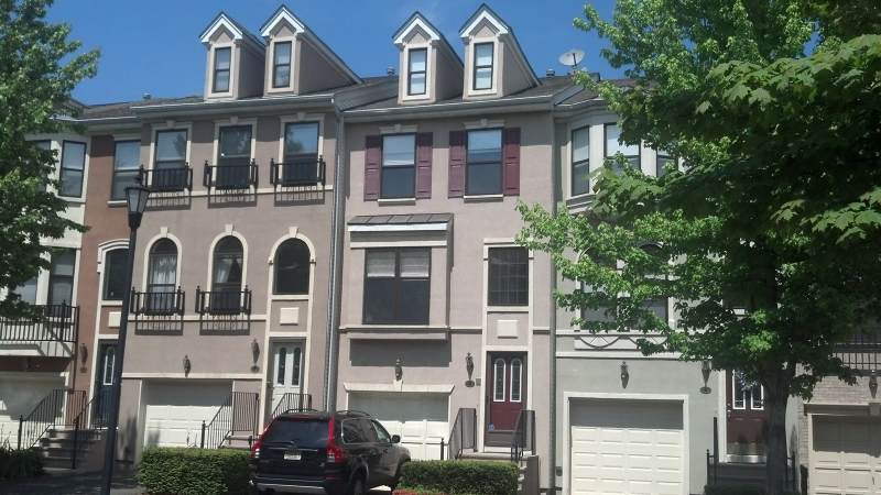 307 Winthrop Dr - Photo 1