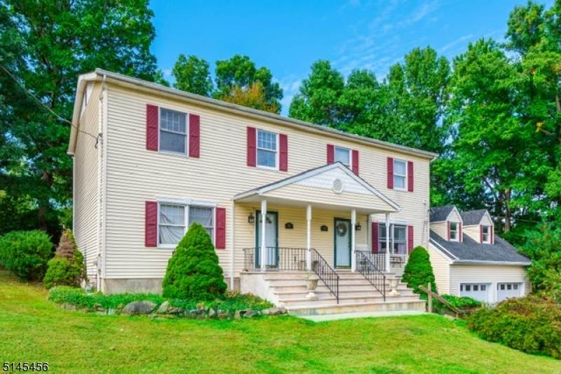 15 Skyline Dr - Photo 1