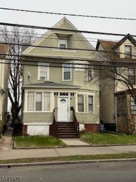 608 Stuyvesant Ave - Photo 1