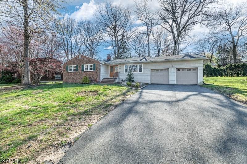 20 Kentwood Rd - Photo 1