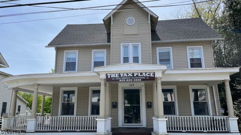 117 W Washington Ave - Photo 1