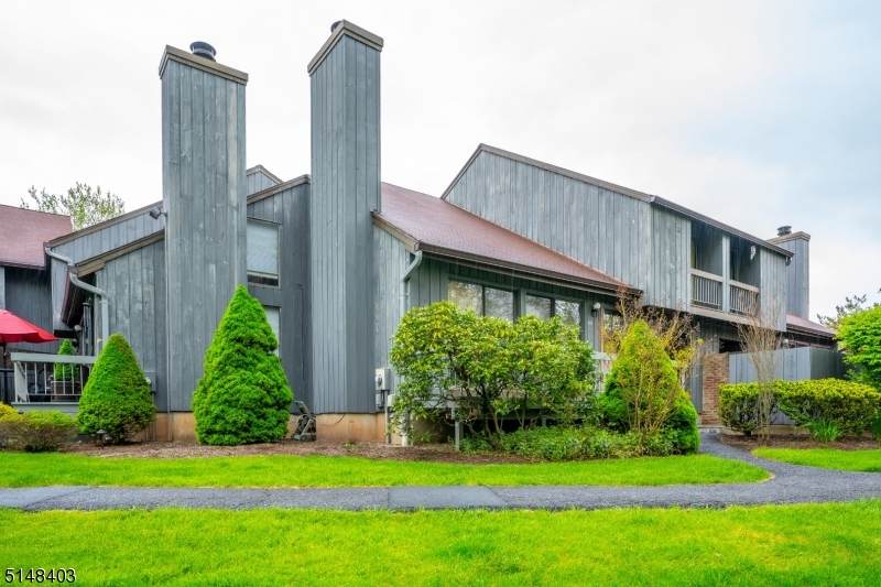 303 Gemini Dr - Photo 1