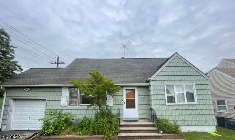 2297 Pershing Rd - Photo 1