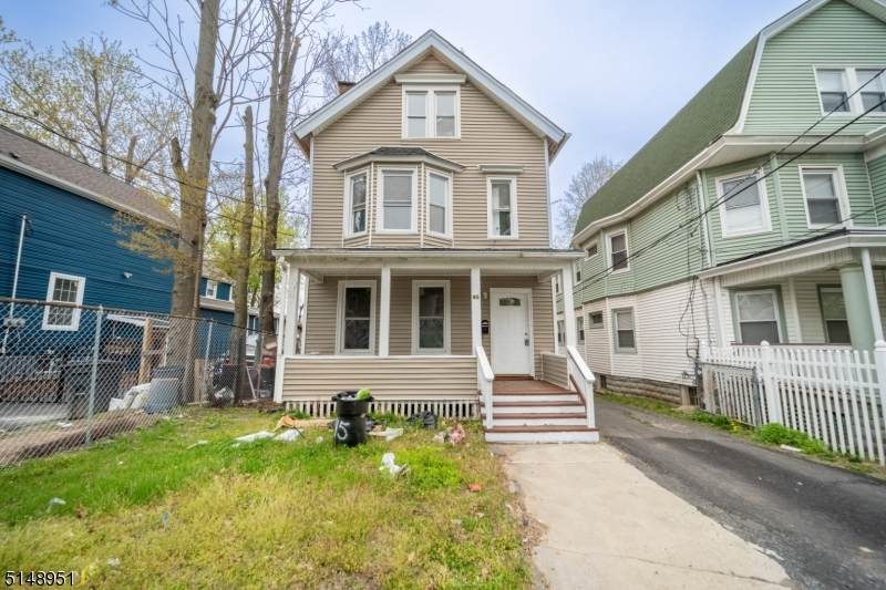 45 William St - Photo 1