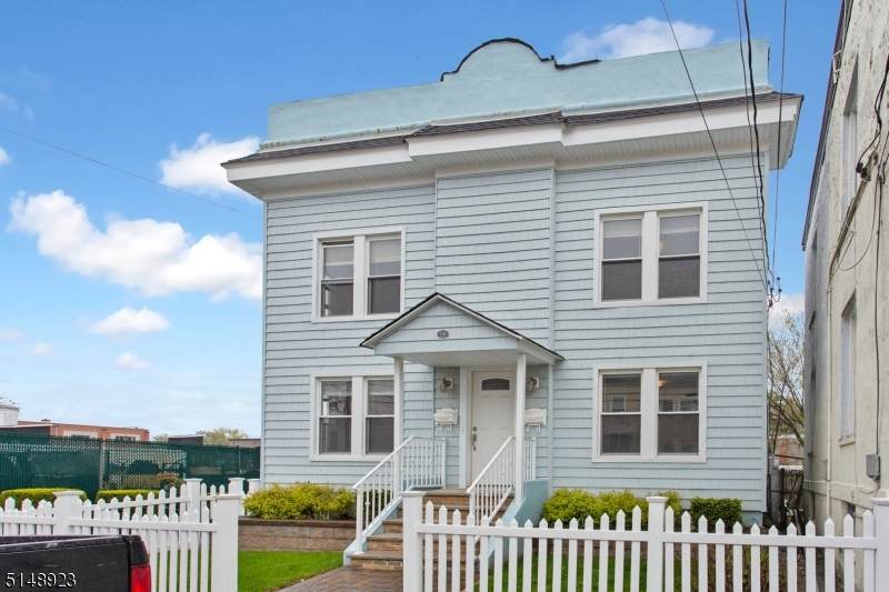 110 Ashland Ave - Photo 1