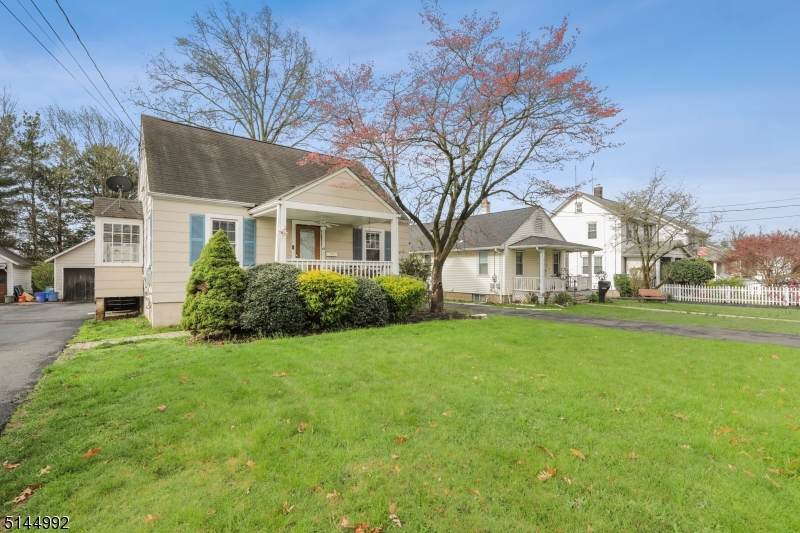 42 Southside Ave - Photo 1