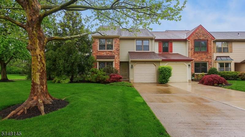 5 Foxhill Ln - Photo 1