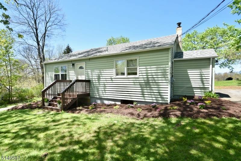 25 Meadows Rd - Photo 1