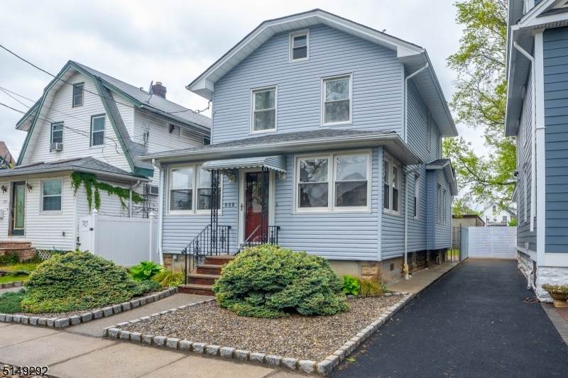 853 Gibbons Ct - Photo 1