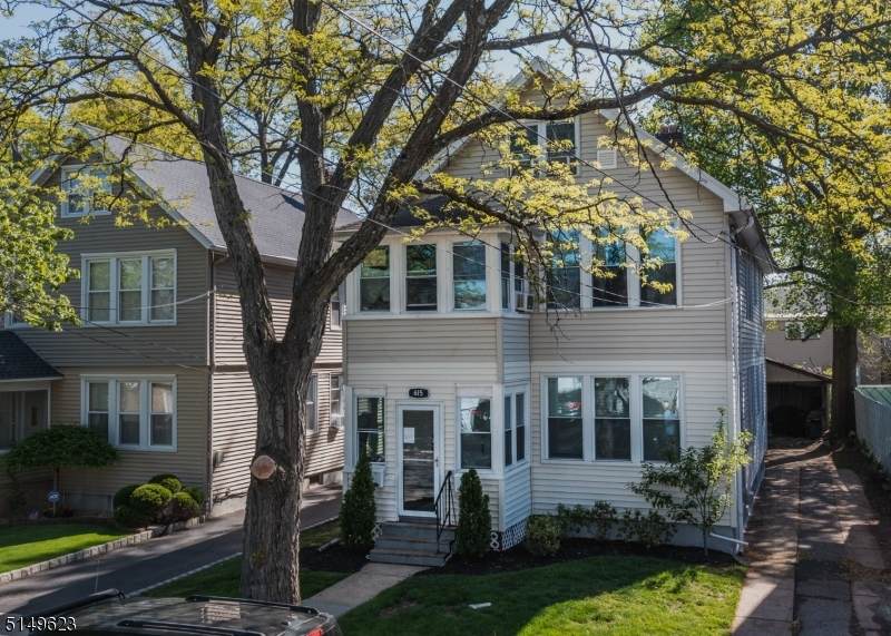615 Elm St - Photo 1