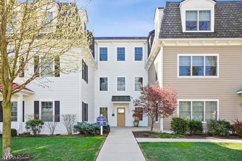 25 Ridgedale Ave - Photo 1