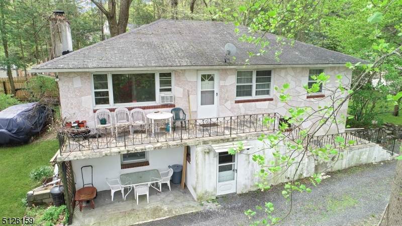 13 Highland Rd - Photo 1