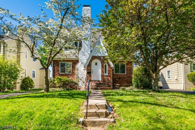126 Greenwood Dr - Photo 1