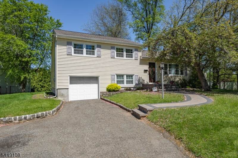 30 Circle Rd - Photo 1