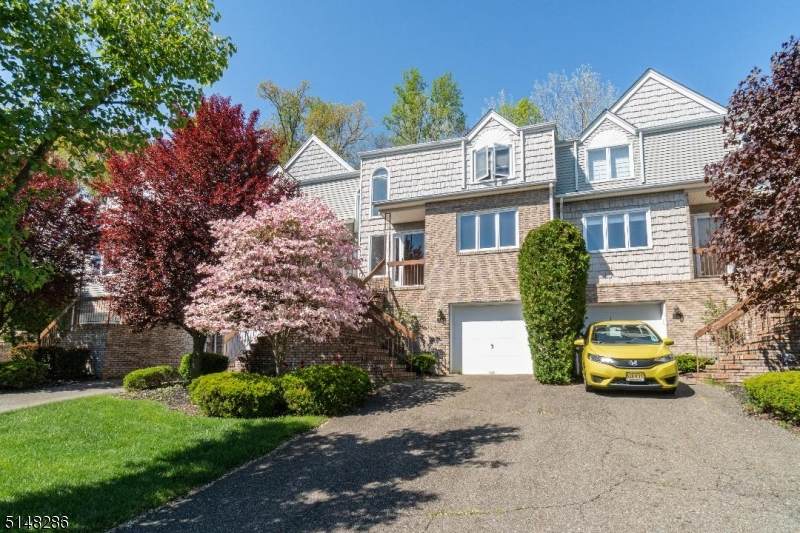 54 Averell Dr - Photo 1