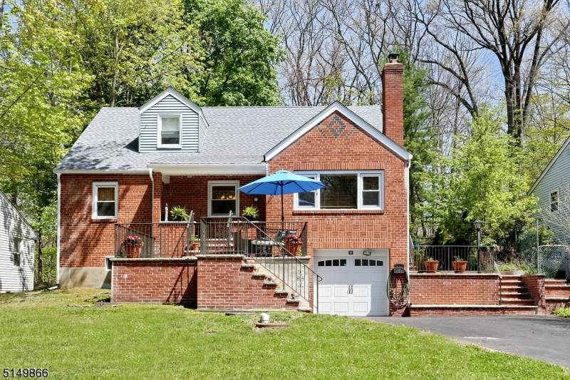 19 Pawnee Ave - Photo 1