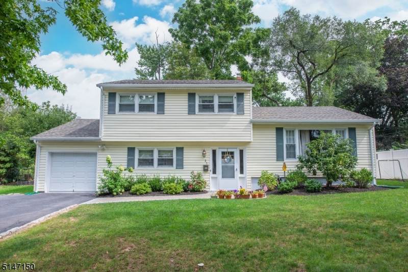 21 Van Breeman Ct - Photo 1