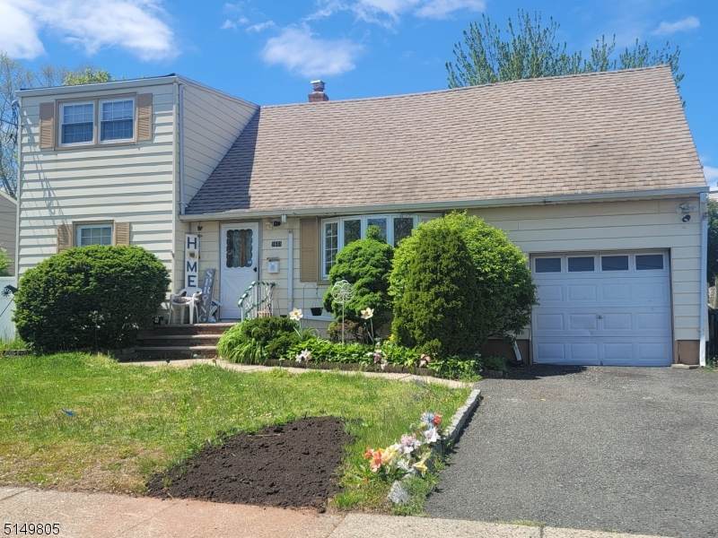 1631 Earl St - Photo 1