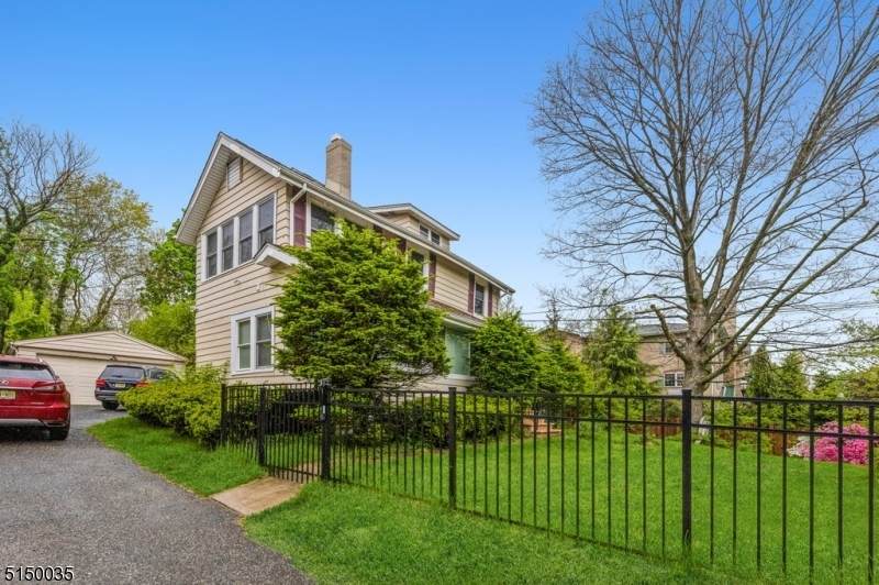 526 Teaneck Rd - Photo 1