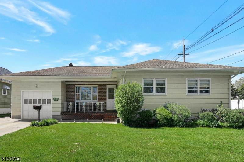 65 N Washington Ave - Photo 1