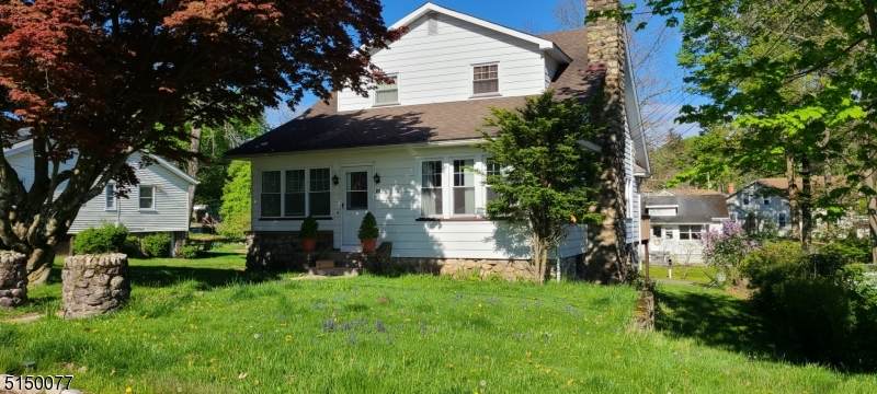 22 Windemere Ave - Photo 1