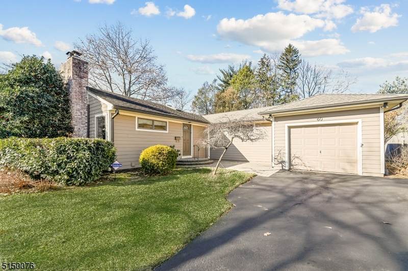 60 Fieldstone Dr - Photo 1