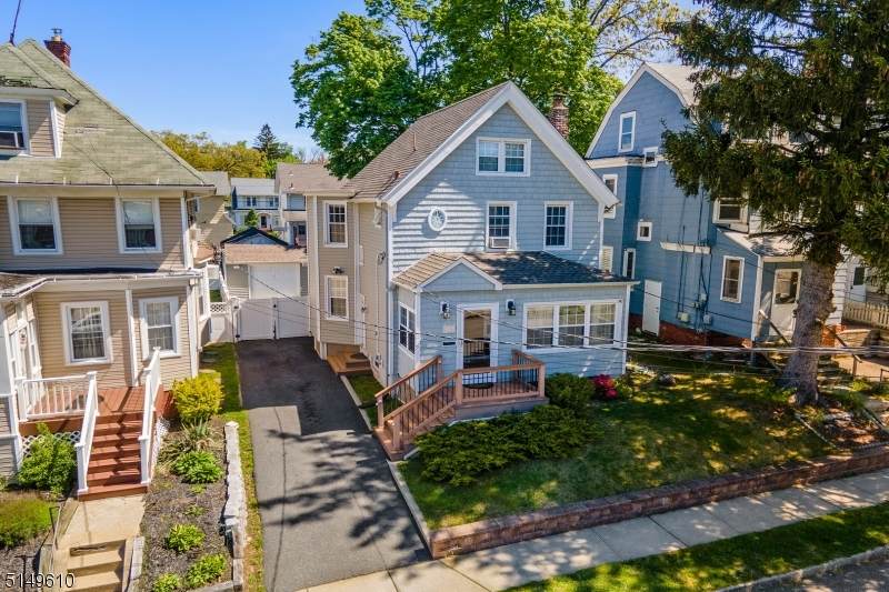 99 Maple St - Photo 1