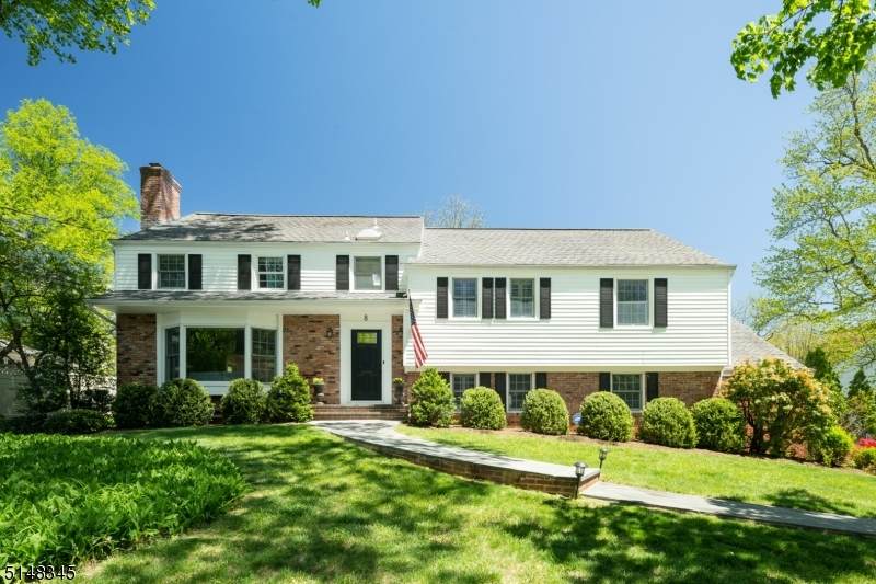 8 Tanglewood Dr - Photo 1