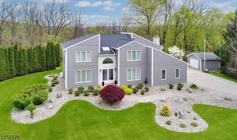 11 Woods Edge Ct - Photo 1
