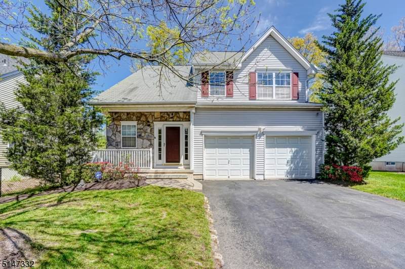 35 Huntley Way - Photo 1