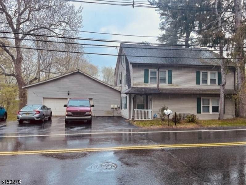1130 Sussex Tpke - Photo 1