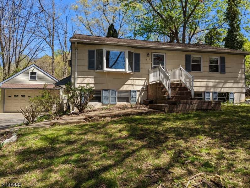 170 Park Ave - Photo 1