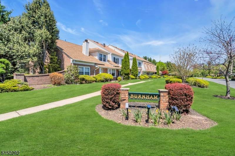 2 Burnham Ct - Photo 1