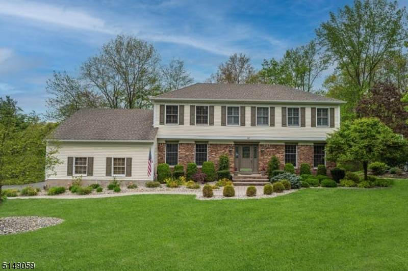42 Forest Way - Photo 1
