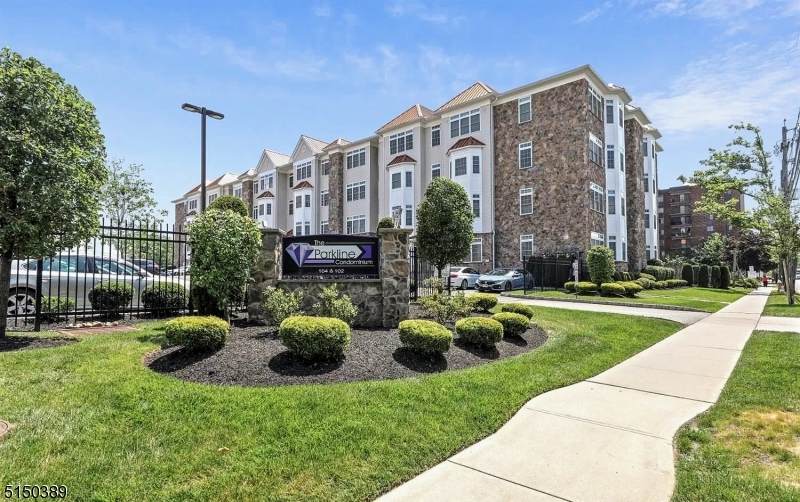102 E Elizabeth Ave Unit 403 - Photo 1