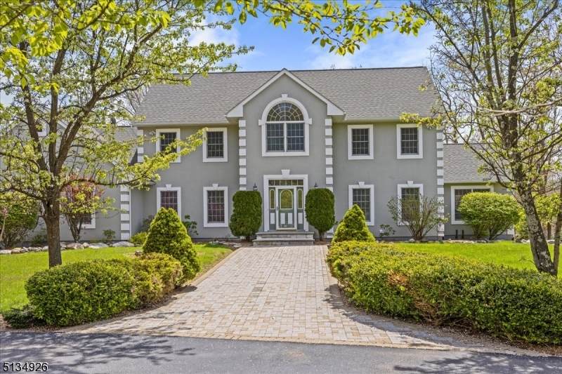 12 Evergreen Dr - Photo 1