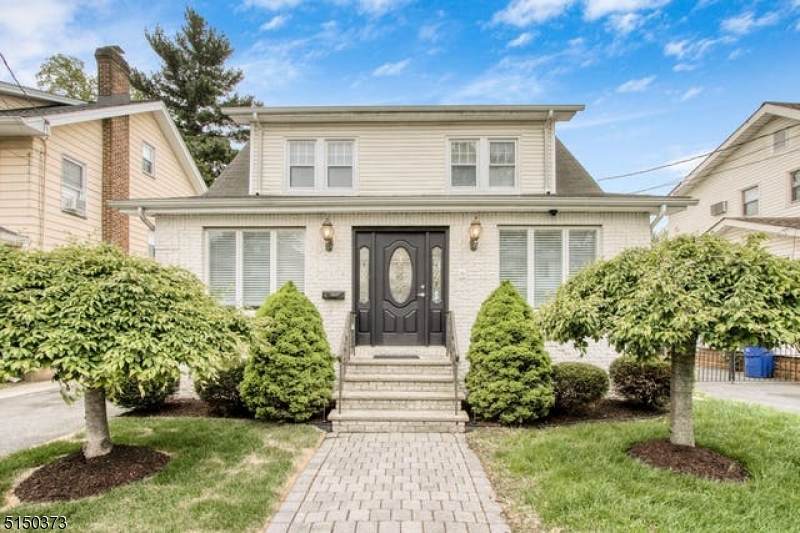132 Fairbanks St - Photo 1
