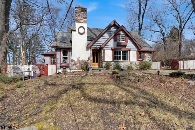 87 Park Rd - Photo 1