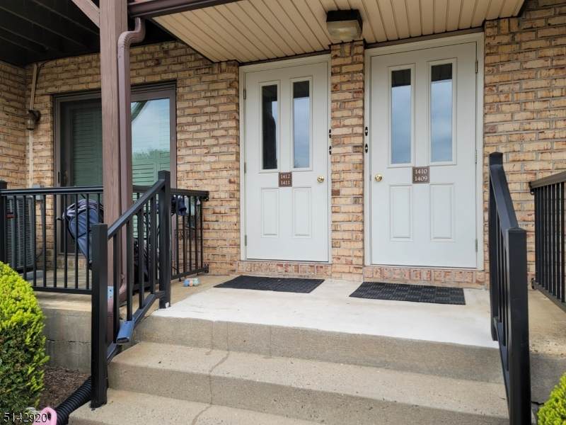 1412 Normandy Ct - Photo 1