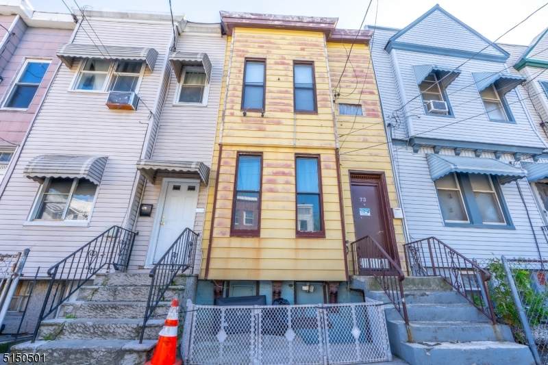73 Virginia Avenue - Photo 1