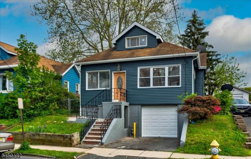 270 Ryan St - Photo 1