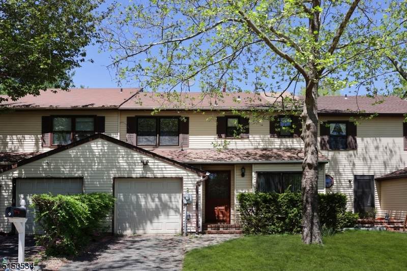 7 Hoffman Ct - Photo 1