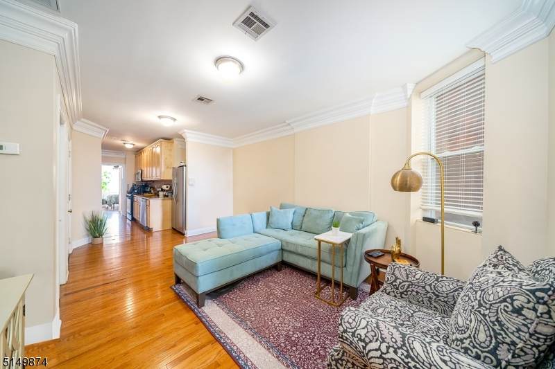 207 Ogden Ave - Photo 1
