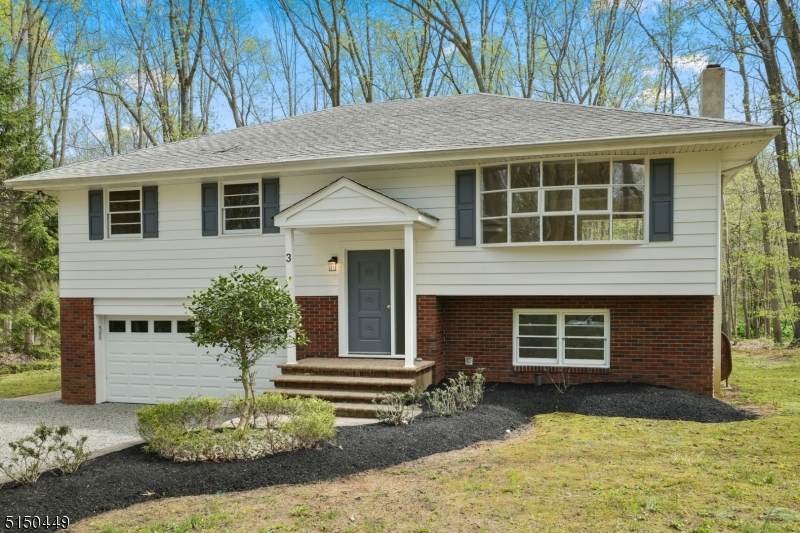 3 Wendy Ln - Photo 1