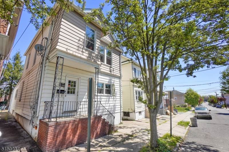 56 King St - Photo 1