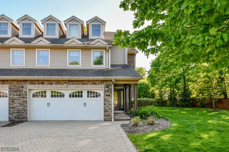 67 Eggers Ct - Photo 1