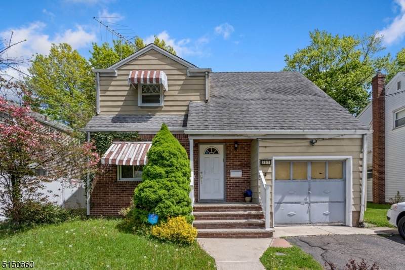 591 Grand Ave - Photo 1