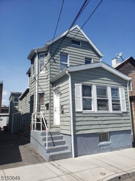 137 S Day St - Photo 1