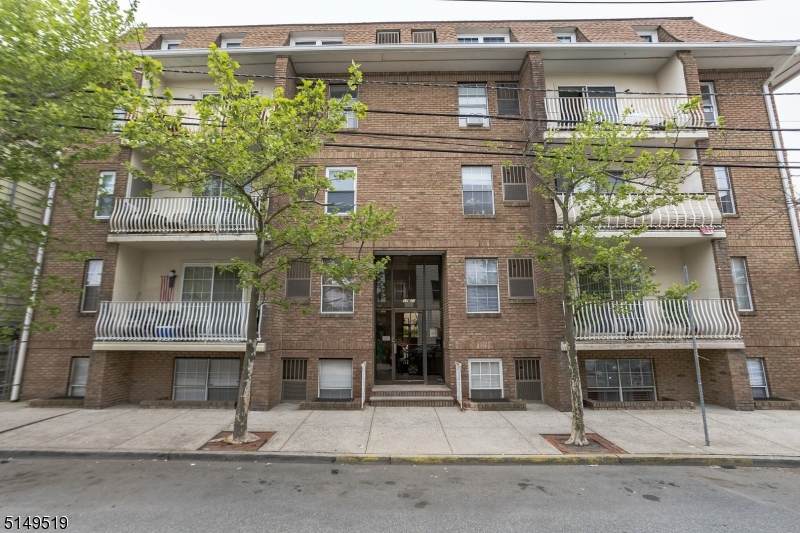 17 Paterson St - Photo 1