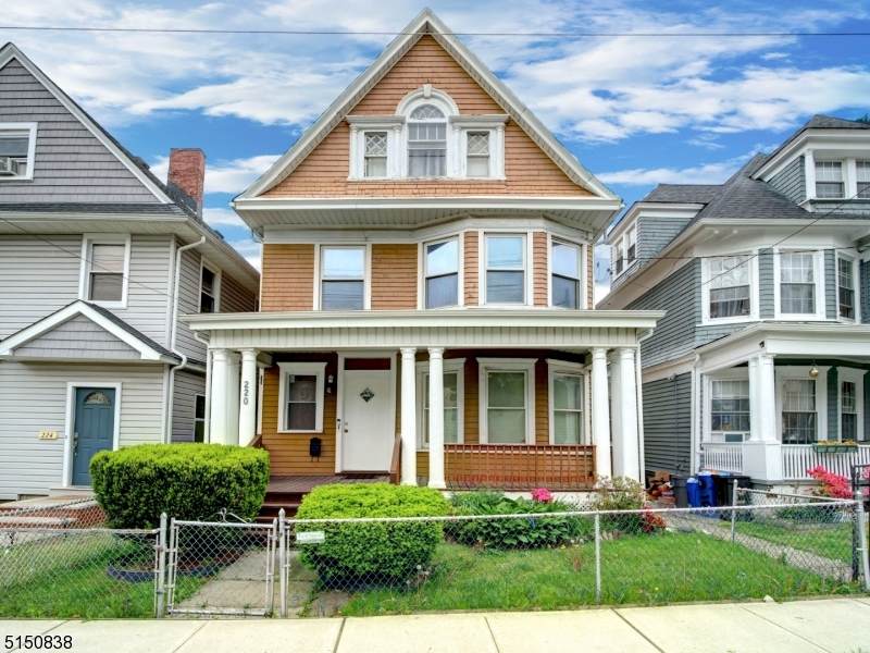 220 N Center St - Photo 1